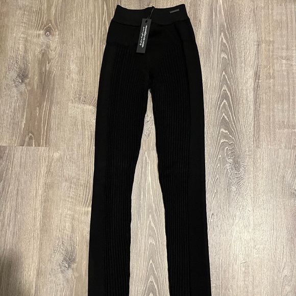 Maniere De Voir Knitted Top Crop and Kitted Pants set in black - Picture 5 of 6